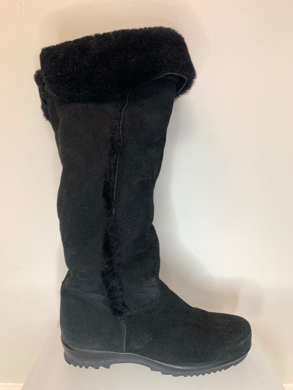 La Canadienne Suede Leather Black Shearling Lined Boot 8